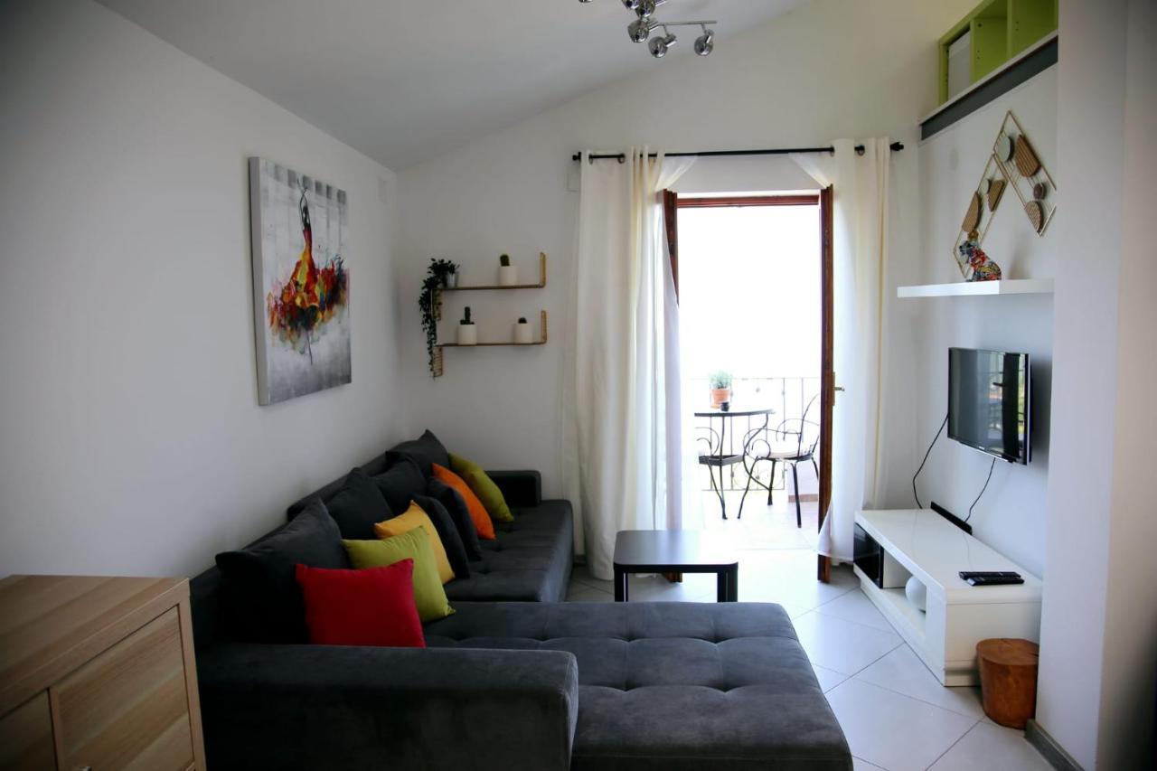 Apartamento Apartman Tera Dobreć Exterior foto